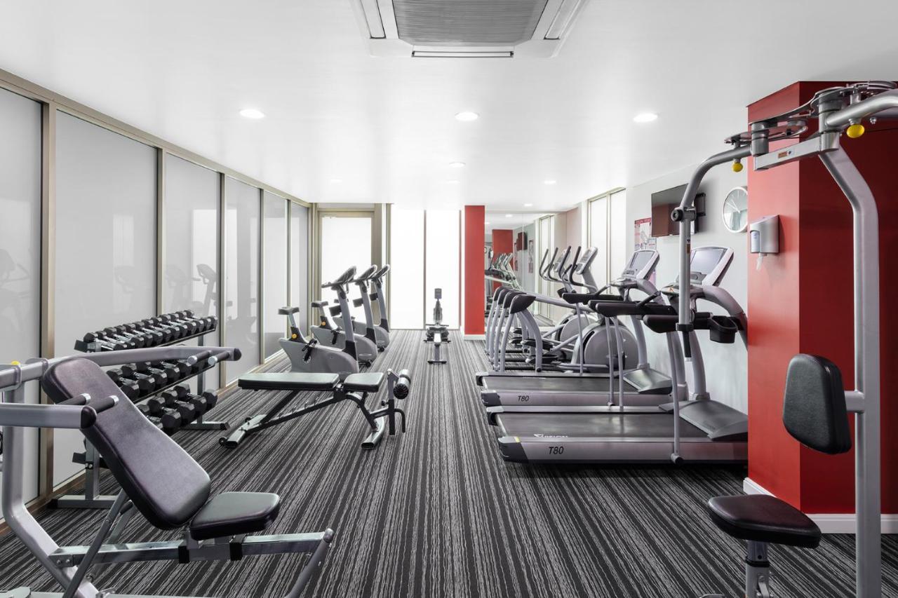فندق ميريتون سويتس نورث ريد سيدني المظهر الخارجي الصورة The gym at the hotel